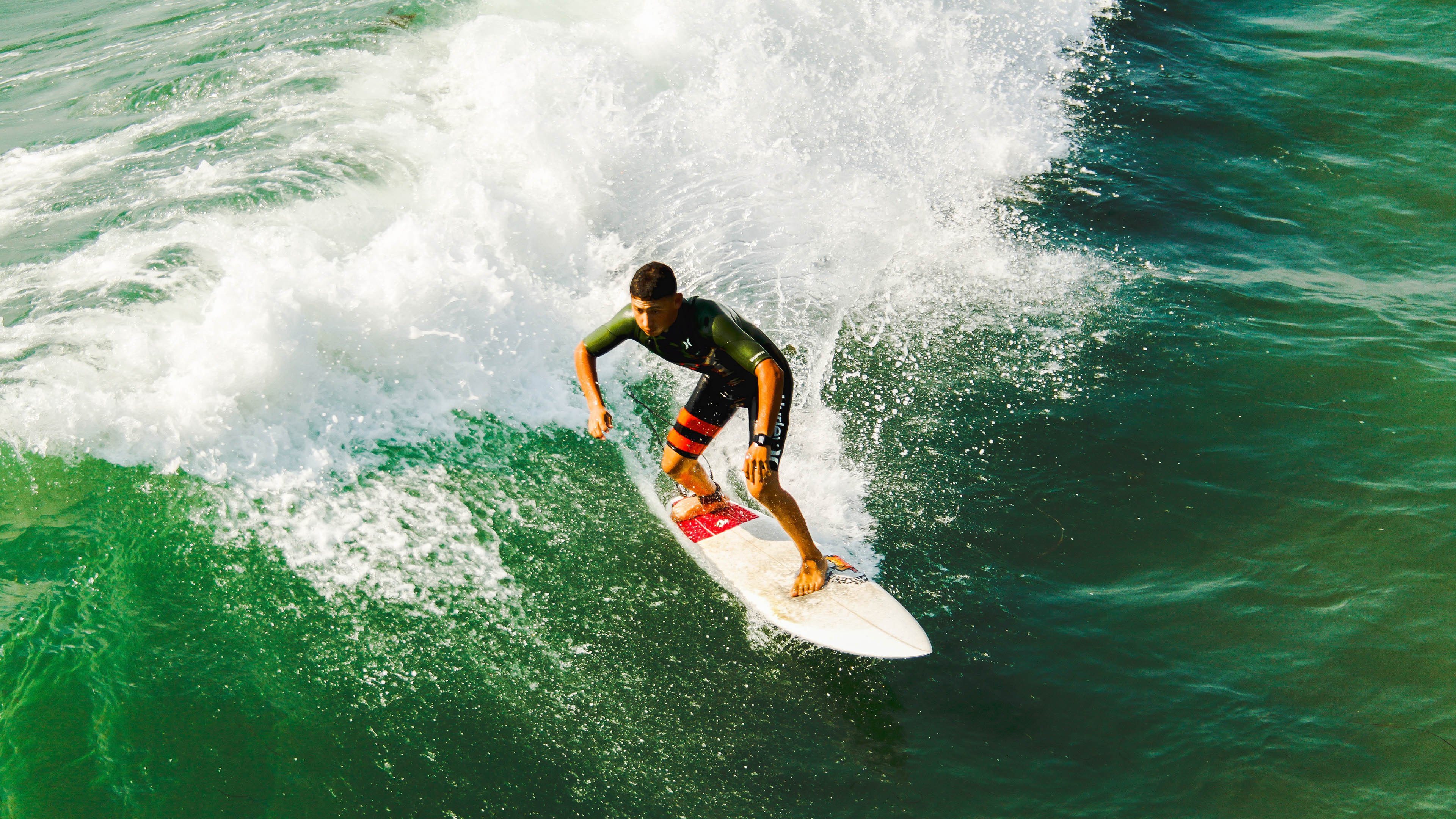 皇家马德里观众热烈欢呼！Uzi迎来十二赛季出色发挥再创辉煌时刻