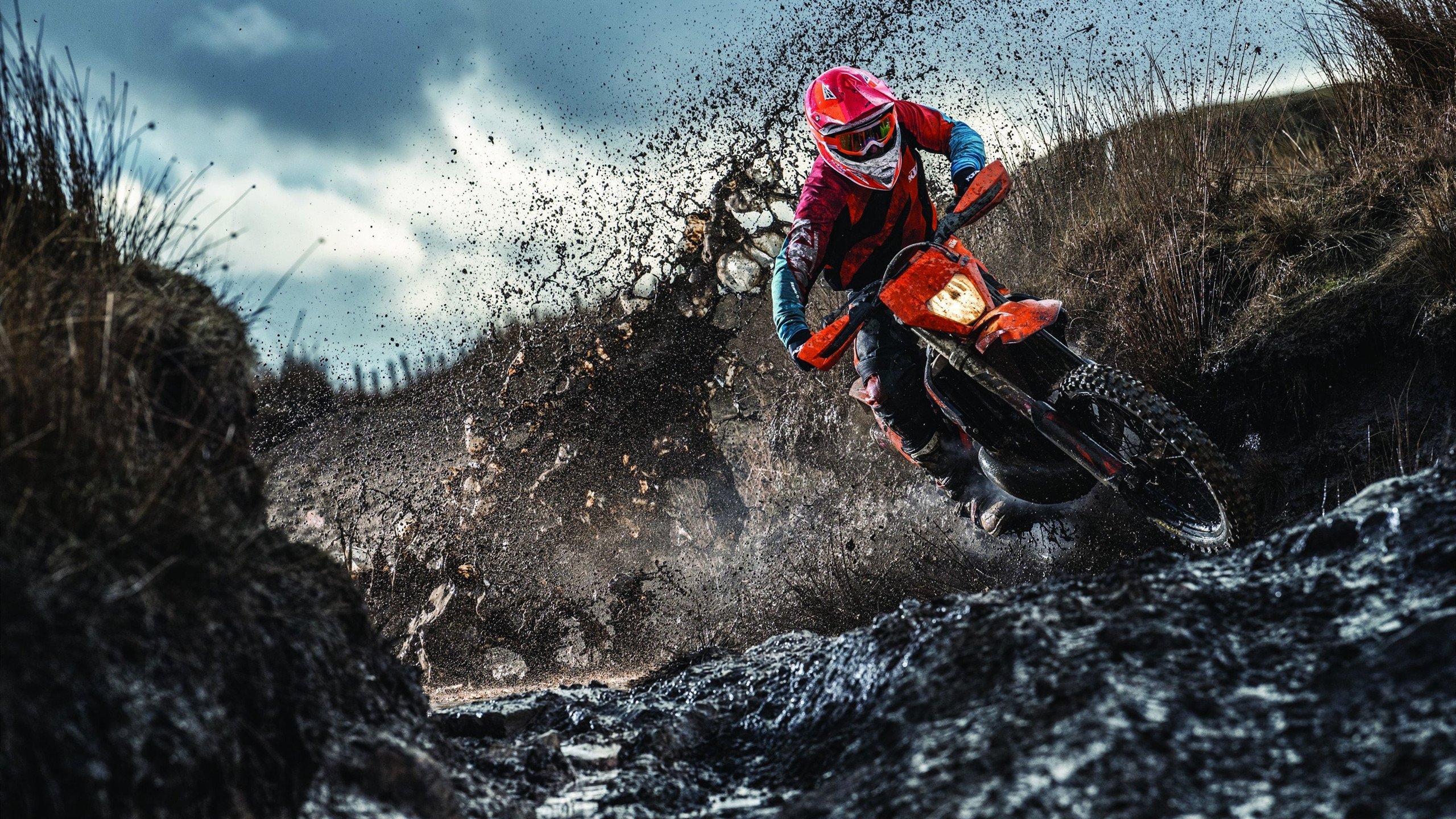 欧联杯战况：费内巴切防线稳固，热刺进攻受阻，字母哥成最佳